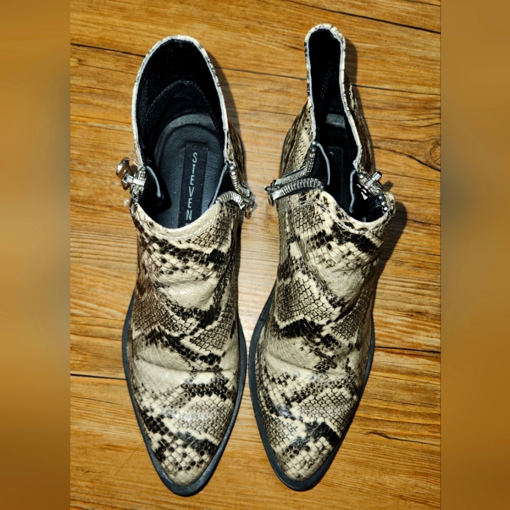 STEVEN by Steve Madden Snake Print Booties S8